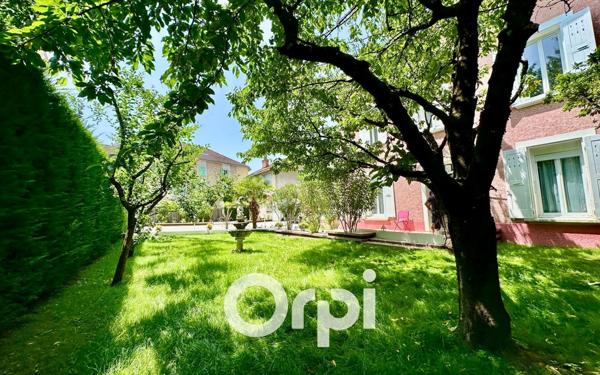 Maison à vendre    9 pièces • 224,30 m2 Villard-Bonnot