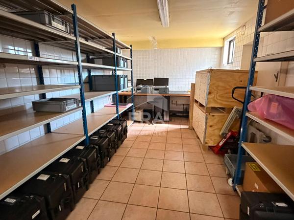 LANÇON PROVENCE - A VENDRE Local commercial de 85 m2
