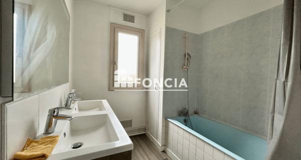 À vendre Appartement 5 pièces 92.86 m² - Poitiers 86000