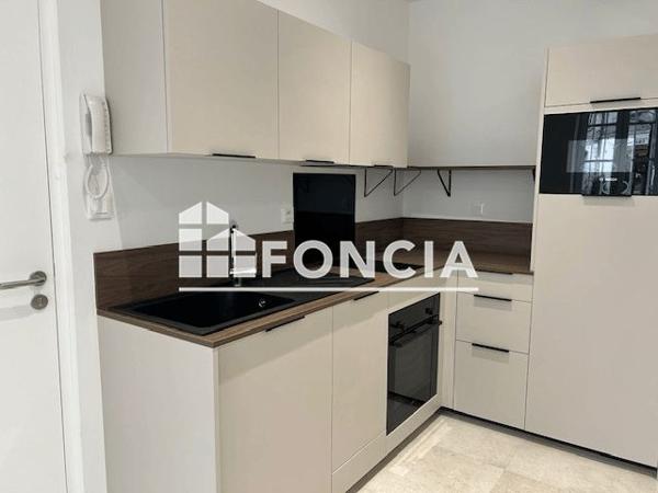 Location Appartement 2 pièces 40 m² - 5 RUE DE LA FERTE La Rochelle 17000