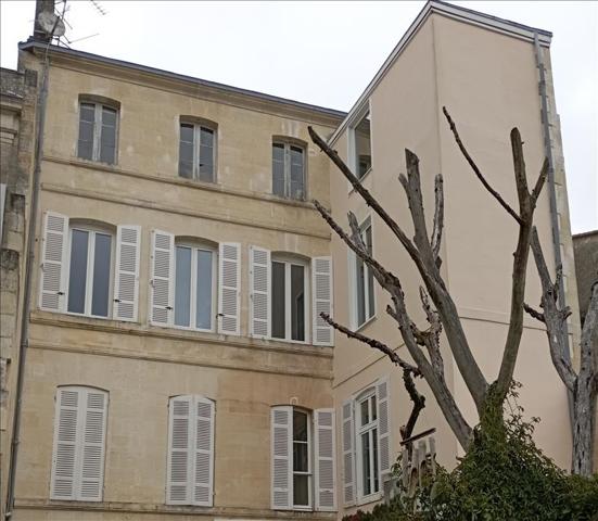 Immeuble à vendre |  Jonzac |  350 m²