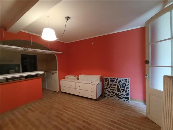 Immeuble à vendre |  Jonzac |  350 m²