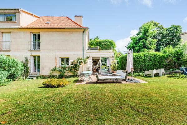 Maison à vendre 142m2 - 6 pièces - 4 chambres - La Celle-Saint-Cloud (78170)