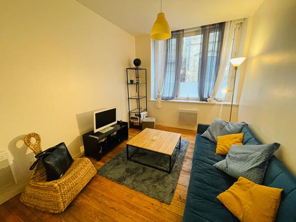 Appartement Bordeaux  centre ville historique T2 Bis  40.14 m²