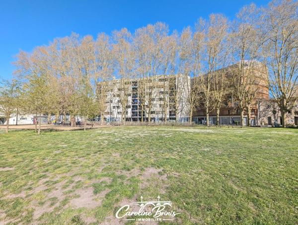Appartement traversant et lumineux - Bordeaux St Croix- gare St Jean- Ascenseur - T3 de 72m²