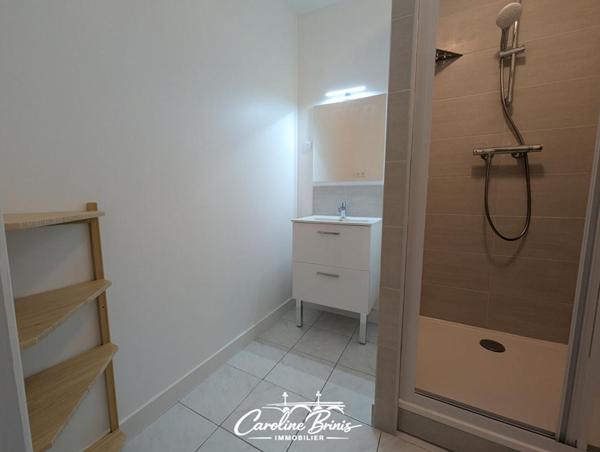 Appartement traversant et lumineux - Bordeaux St Croix- gare St Jean- Ascenseur - T3 de 72m²