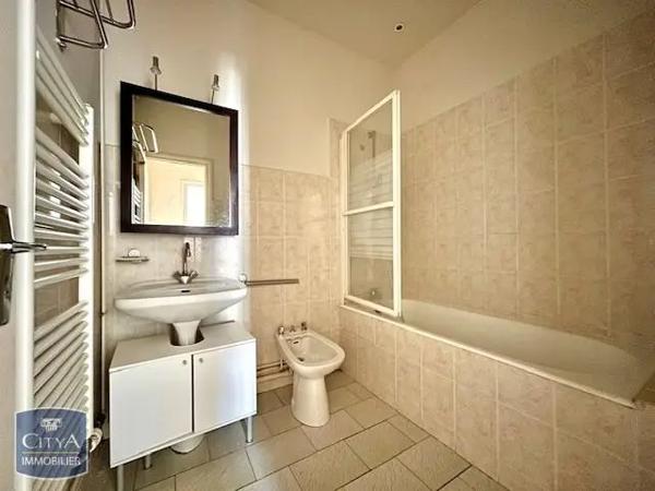 Appartement à louer 2 pièces 72.08m² Lyon 3e Arrondissement (69003)