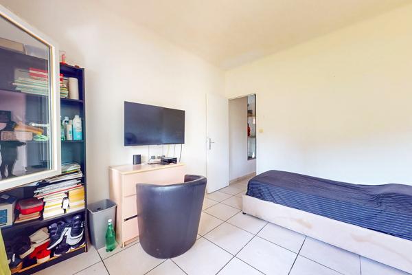 Viager occupé – Haut de villa 91 m², jardin et piscine