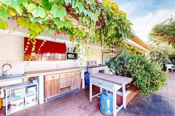 Viager occupé – Haut de villa 91 m², jardin et piscine