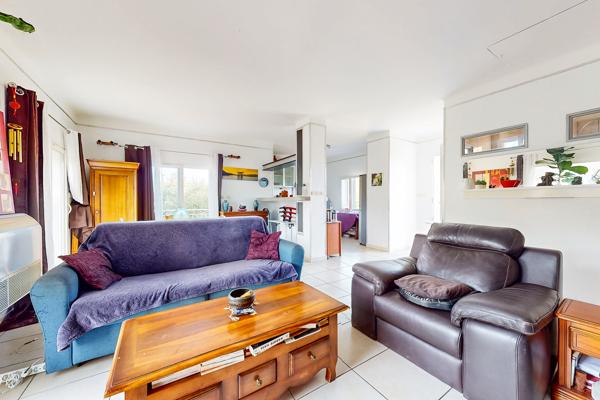 Viager occupé – Haut de villa 91 m², jardin et piscine