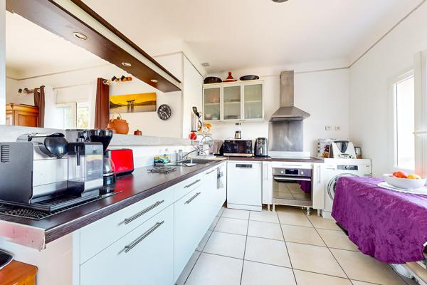 Viager occupé – Haut de villa 91 m², jardin et piscine