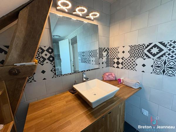 Longère en pierres rénovée sans voisins à Larchamp