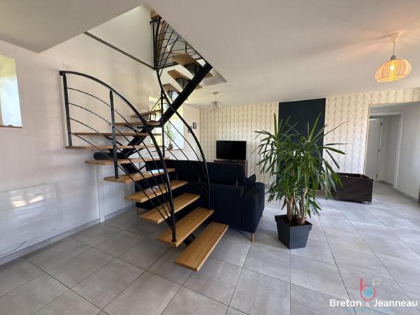 Longère en pierres rénovée sans voisins à Larchamp