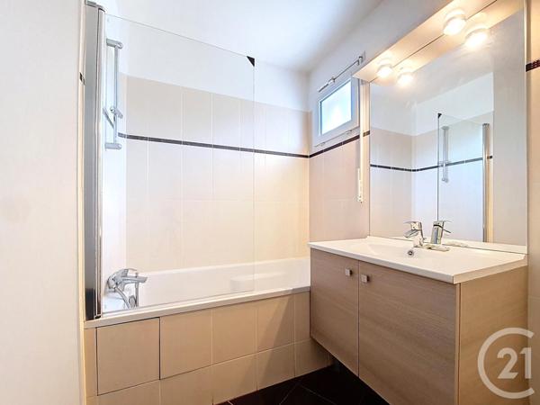 Appartement F3 à vendre  3 pièces - 67,69 m2 ASNIERES SUR SEINE - 92