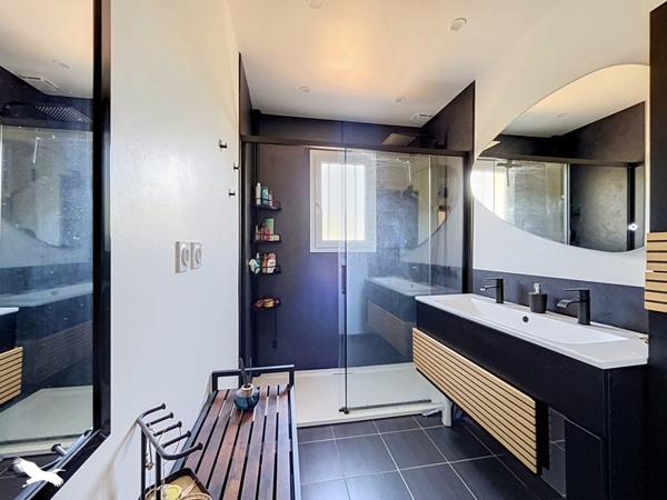 Maison 304 000 € Hourtin 6 p 101 m² DPE C