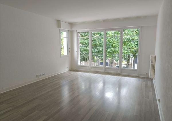 APPARTEMENT T3 AVEC BALCON - 61016