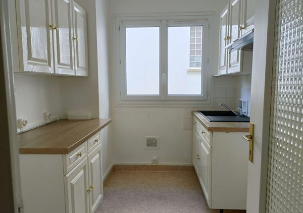 APPARTEMENT T3 AVEC BALCON - 61016