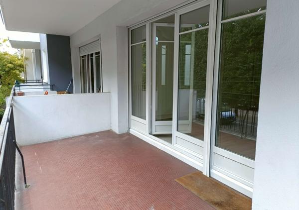 APPARTEMENT T3 AVEC BALCON - 61016