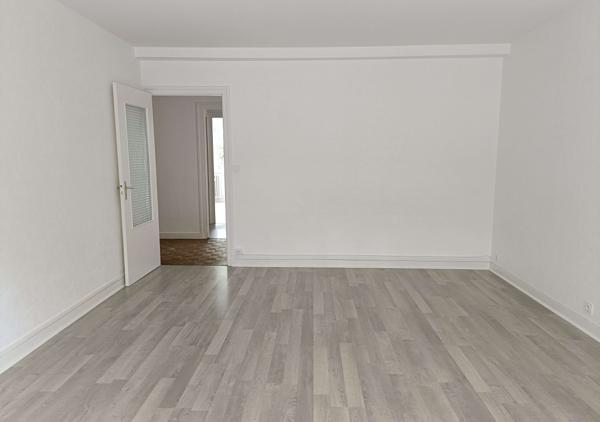 APPARTEMENT T3 AVEC BALCON - 61016