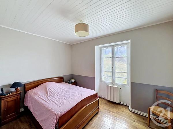 Maison à vendre  8 pièces - 148 m 2   GUICHEN  - 35