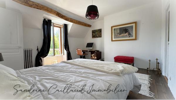 À 50 min de Paris - Propriété de charme 229 m² avec dépendance contemporaine et jardin - 5 chambres - 1084 m² de terrain - 488800 Euros HAI