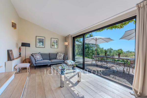 Grasse - Propriété composée de deux villas provençales avec vue panoramique sur la mer et les collines