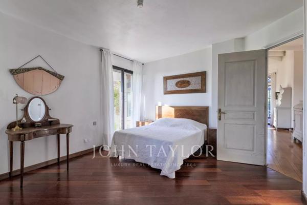 Rare villa de style hacienda à vendre – Cassis