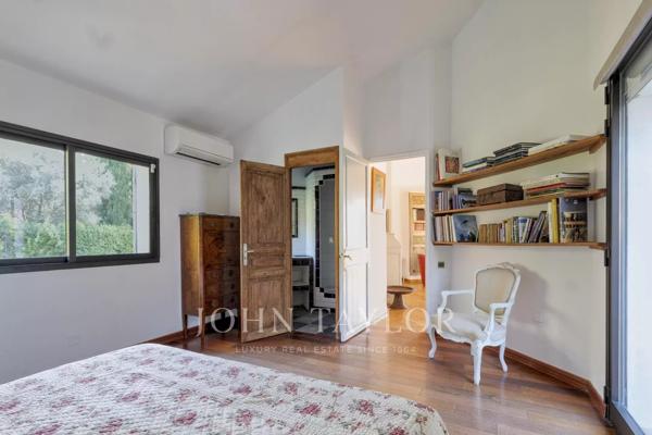 Rare villa de style hacienda à vendre – Cassis