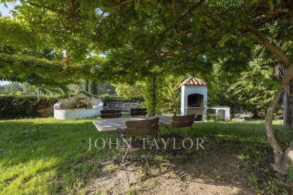 Rare villa de style hacienda à vendre – Cassis