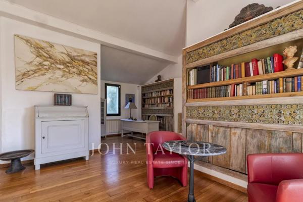 Rare villa de style hacienda à vendre – Cassis