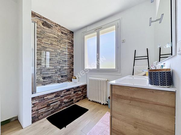 EXCLUSIVITE / Nantes Gaudinière-Beauséjour / Maison en impasse / 4 chambres et bureau / jardin / garage