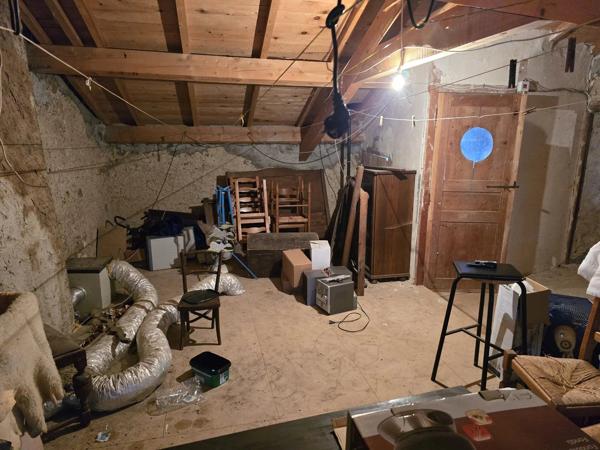 Vente                                                      Maison
                        
                     5 pièces                      92 m2                     à Rentières