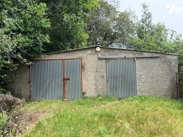 Maison d'habitation T.6 construite sur 3 niveaux 5 chambres sous-sol complet