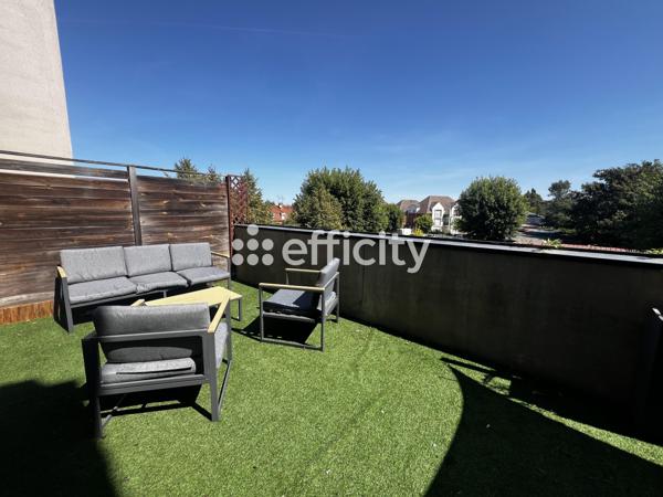 Appartement
         2 pièces
        - 45 m² 150 000 € *