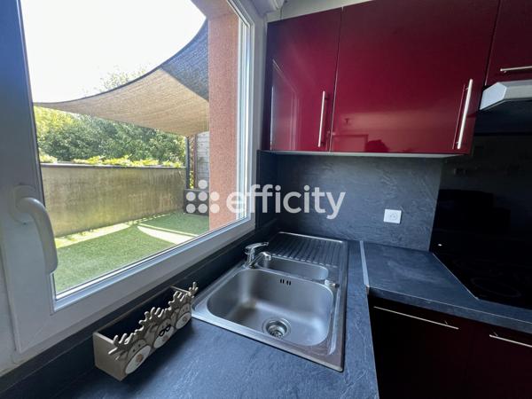 Appartement
         2 pièces
        - 45 m² 150 000 € *