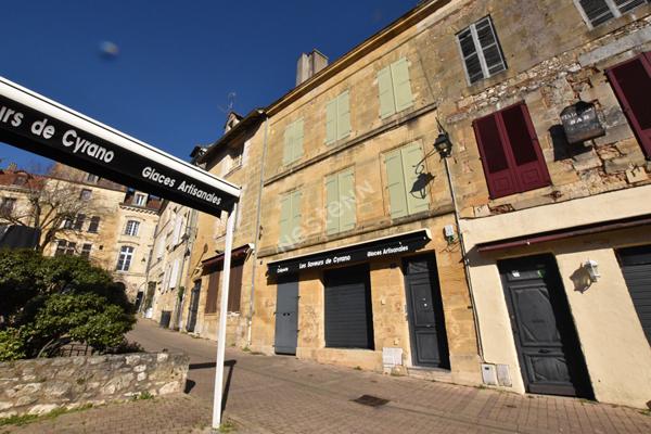 Immeuble Mixte d'Habitation et de Commerce ! Coeur du Vieux Bergerac !