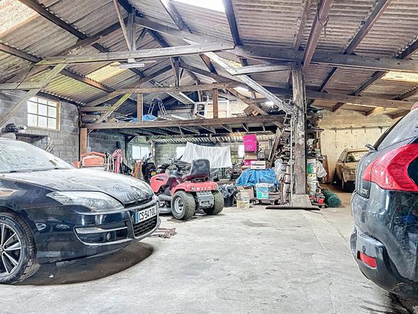 Maison vie de plain-pied, grand hangar, à vendre à Edern - Référence 8709