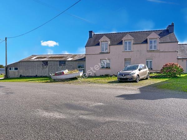 Maison vie de plain-pied, grand hangar, à vendre à Edern - Référence 8709