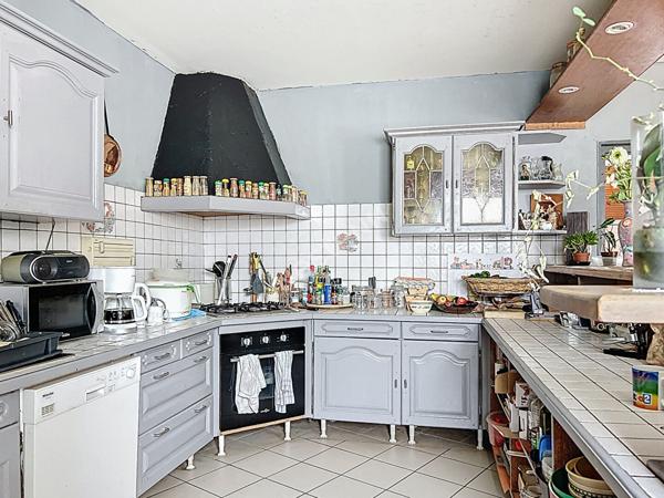 Maison vie de plain-pied, grand hangar, à vendre à Edern - Référence 8709