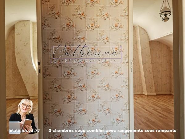 Maison de 145 m² hab / 153 m² au sol  à rénover sur parcelle de 388 m² avec garage