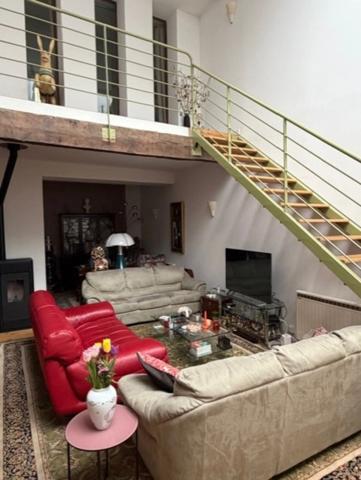 MARCIAC (32): élégante MAISON en pierre, singulière, 170m2 SANS TRAVAUX 4 chambres, salon cathedrale et autres...