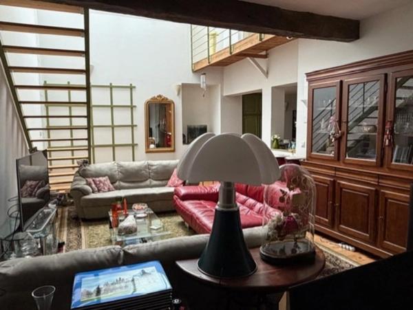 MARCIAC (32): élégante MAISON en pierre, singulière, 170m2 SANS TRAVAUX 4 chambres, salon cathedrale et autres...