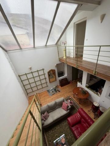 MARCIAC (32): élégante MAISON en pierre, singulière, 170m2 SANS TRAVAUX 4 chambres, salon cathedrale et autres...