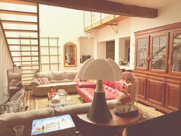 MARCIAC (32): élégante MAISON en pierre, singulière, 170m2 SANS TRAVAUX 4 chambres, salon cathedrale et autres...