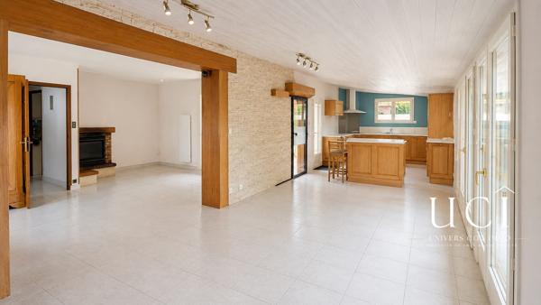 Saint-Jean-de-Boiseau – La Noë — Maison familiale de plain-pied avec piscine couverte sur 2 176 m²