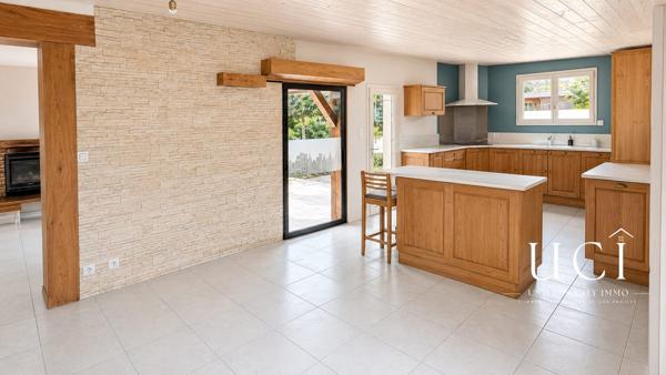 Saint-Jean-de-Boiseau – La Noë — Maison familiale de plain-pied avec piscine couverte sur 2 176 m²