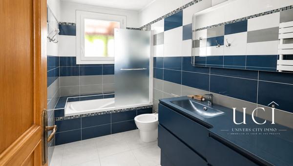 Saint-Jean-de-Boiseau – La Noë — Maison familiale de plain-pied avec piscine couverte sur 2 176 m²