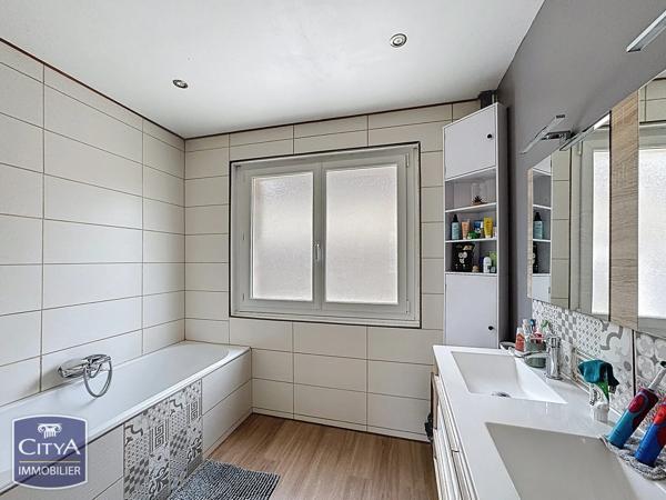 Maison à vendre 6 pièces 142m² Épernon (28230)