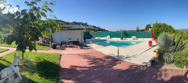 BASTIDE EN PIERRE A LEVENS PROCHE NICE