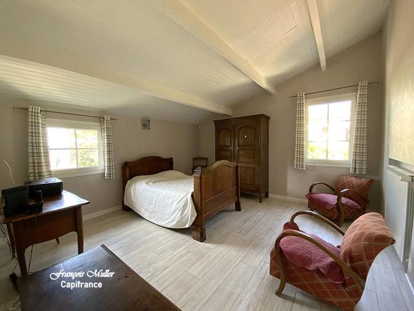 MANOSQUE – MAISON 7 PIÈCES – 163 M² – 5 CHAMBRES – PISCINE